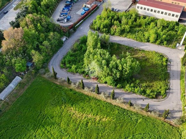 terreno edificabile in vendita a Padenghe sul Garda