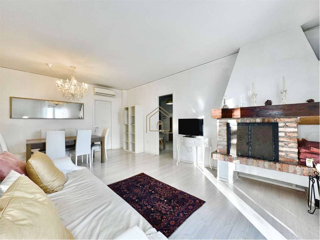 casa indipendente in vendita a Padenghe sul Garda