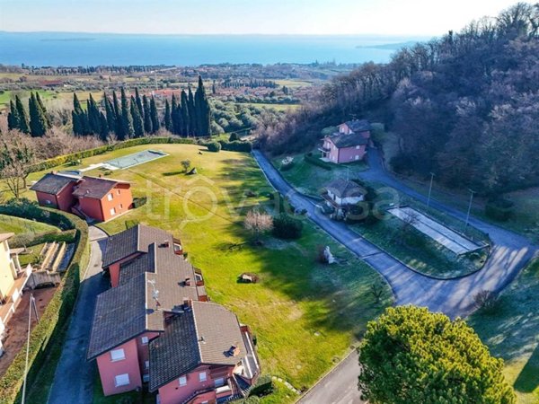 casa indipendente in vendita a Padenghe sul Garda