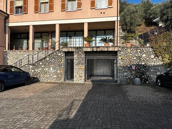 negozio in vendita a Padenghe sul Garda