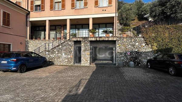 negozio in vendita a Padenghe sul Garda