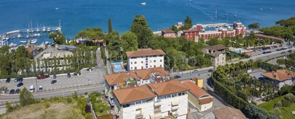 casa indipendente in vendita a Padenghe sul Garda