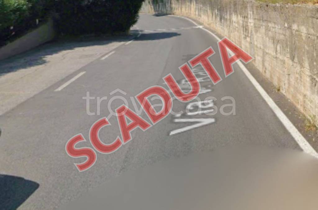 locale commerciale in vendita a Padenghe sul Garda