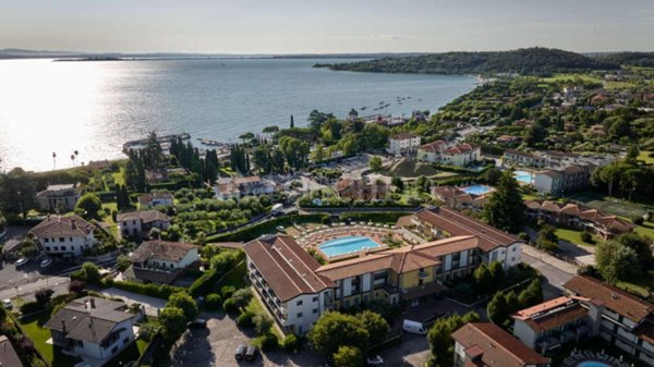 casa indipendente in vendita a Padenghe sul Garda