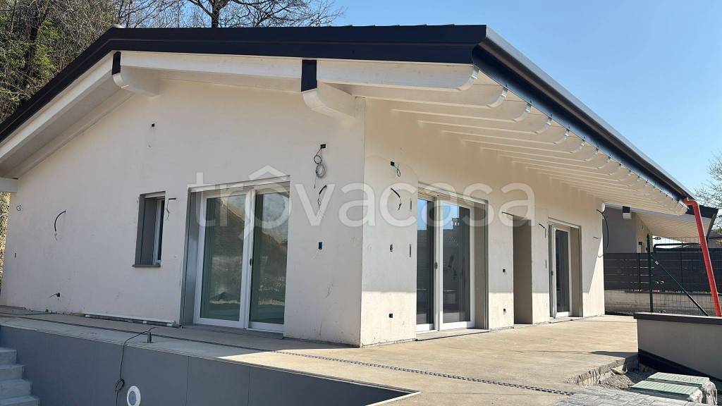 casa indipendente in vendita a Padenghe sul Garda