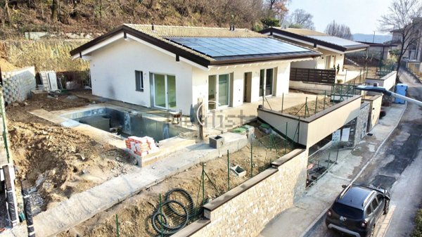 casa indipendente in vendita a Padenghe sul Garda