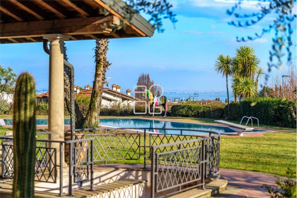 casa indipendente in vendita a Padenghe sul Garda