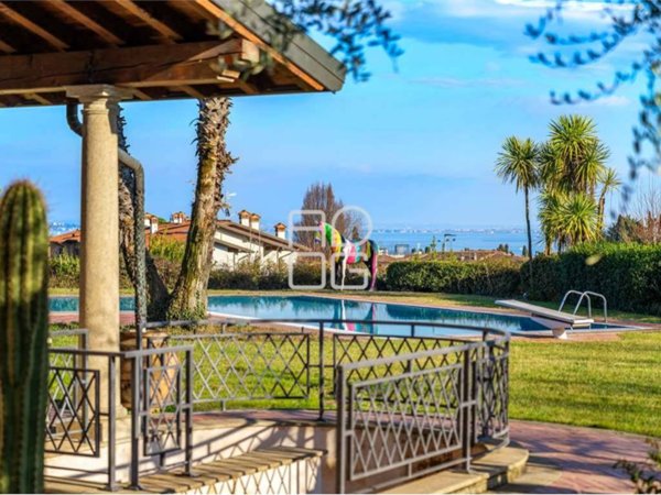 casa indipendente in vendita a Padenghe sul Garda