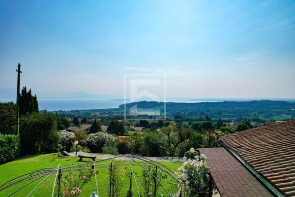 casa indipendente in vendita a Padenghe sul Garda