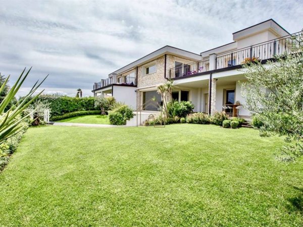 appartamento in vendita a Padenghe sul Garda