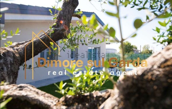 casa indipendente in vendita a Padenghe sul Garda