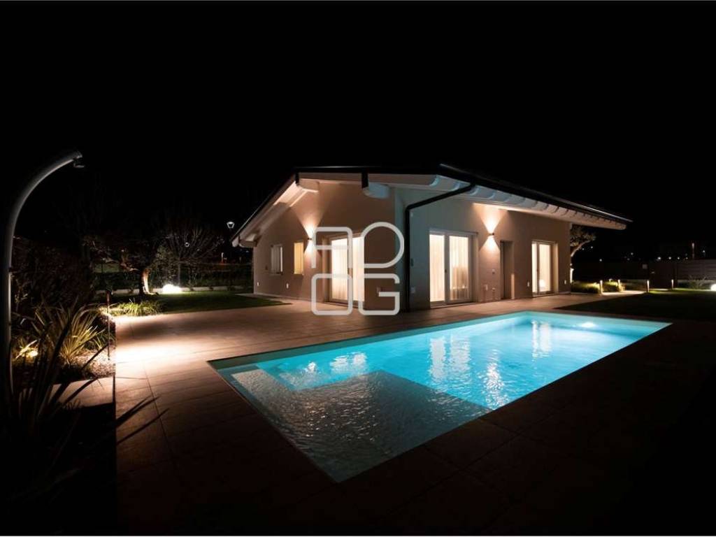 casa indipendente in vendita a Padenghe sul Garda