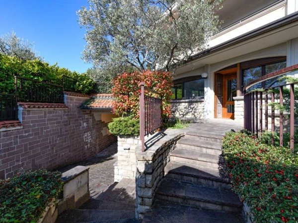 casa indipendente in vendita a Padenghe sul Garda