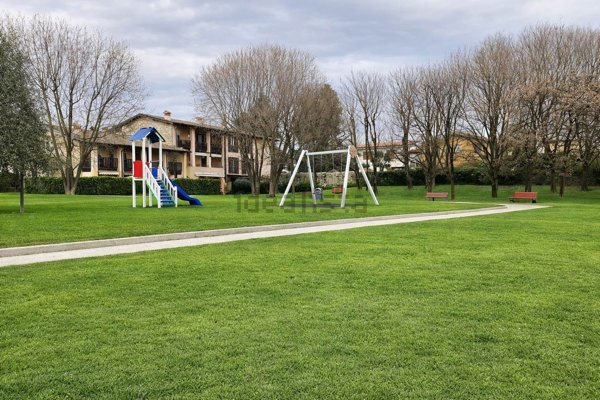 appartamento in vendita a Padenghe sul Garda