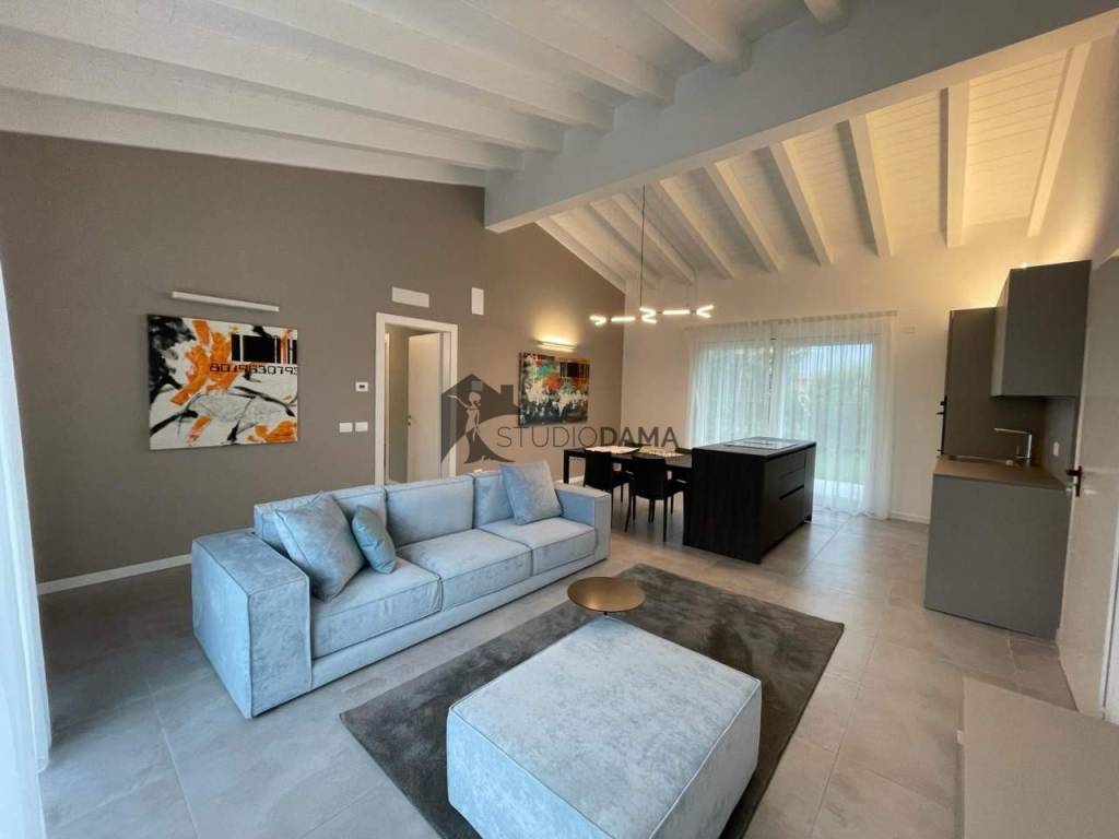 casa indipendente in vendita a Padenghe sul Garda