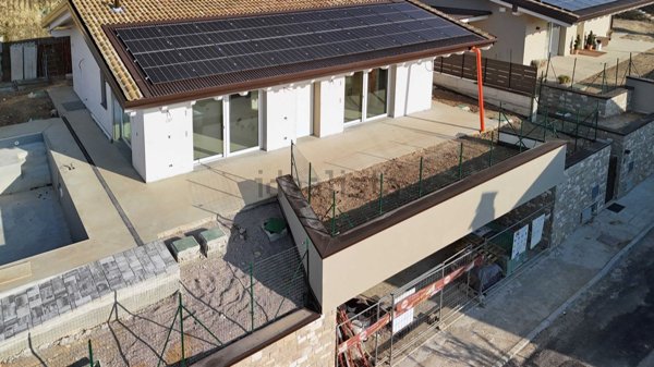 casa indipendente in vendita a Padenghe sul Garda