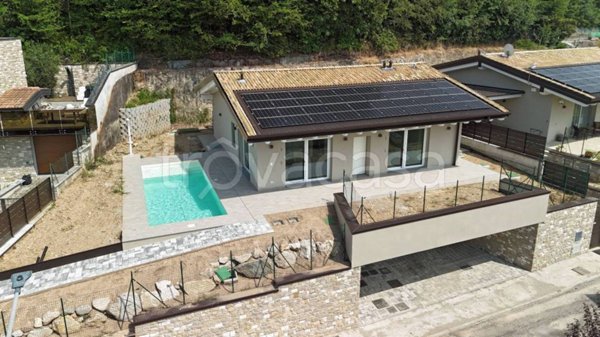 casa indipendente in vendita a Padenghe sul Garda