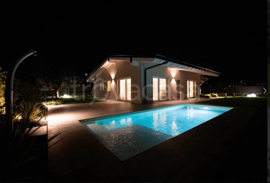 casa indipendente in vendita a Padenghe sul Garda
