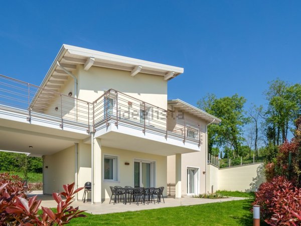 casa indipendente in vendita a Padenghe sul Garda