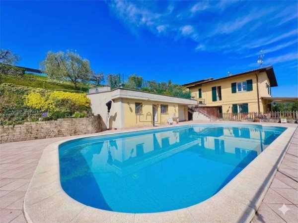 casa indipendente in vendita a Padenghe sul Garda
