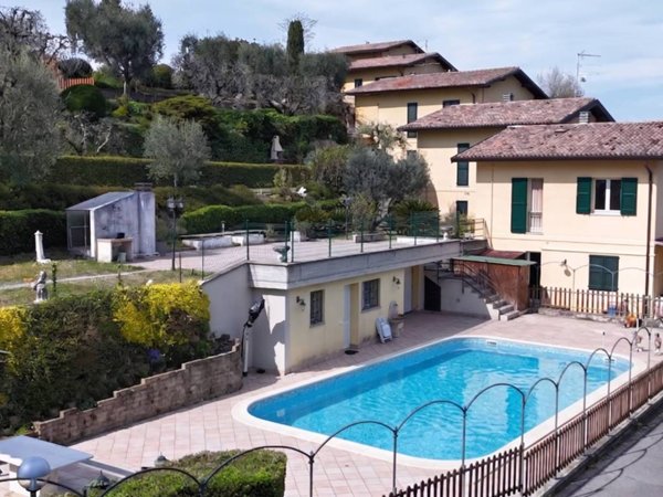 casa indipendente in vendita a Padenghe sul Garda