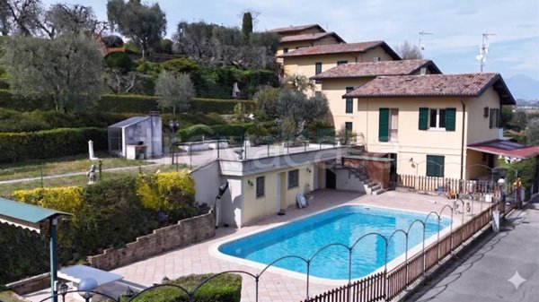 casa indipendente in vendita a Padenghe sul Garda