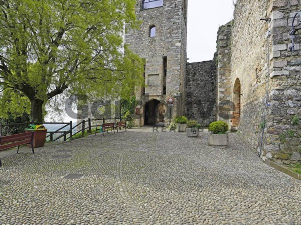 casa indipendente in vendita a Padenghe sul Garda