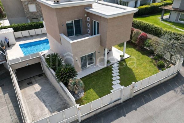 casa indipendente in vendita a Padenghe sul Garda