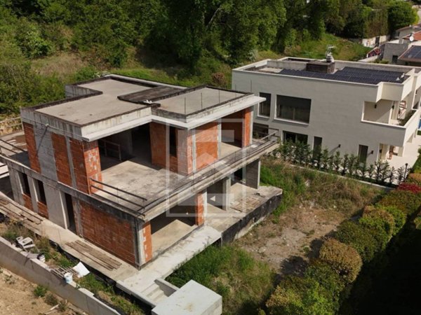 casa indipendente in vendita a Padenghe sul Garda