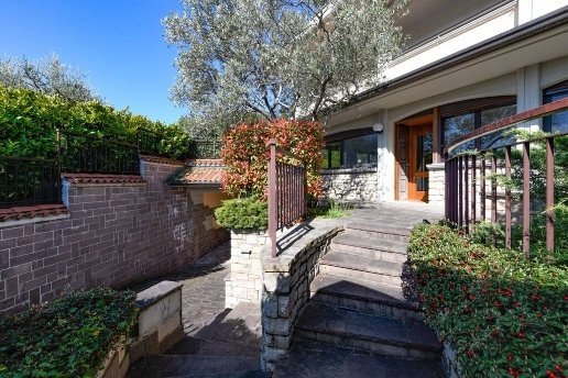 casa indipendente in vendita a Padenghe sul Garda