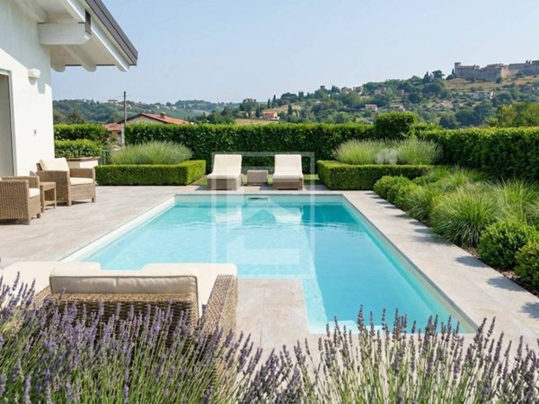 casa indipendente in vendita a Padenghe sul Garda