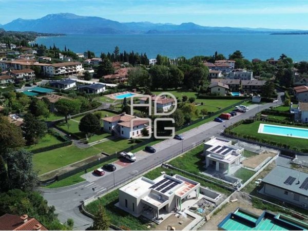 casa indipendente in vendita a Padenghe sul Garda