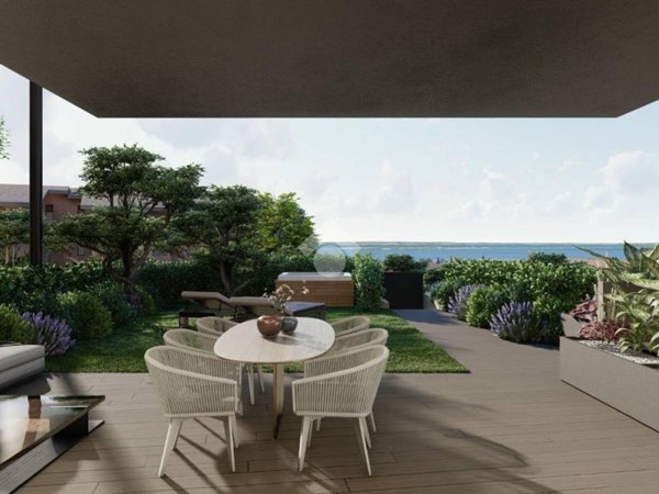 appartamento in vendita a Padenghe sul Garda