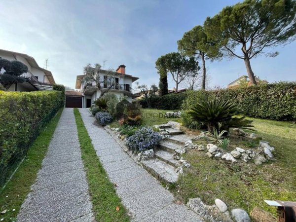 casa indipendente in vendita a Padenghe sul Garda