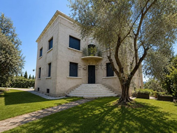 casa indipendente in vendita a Padenghe sul Garda