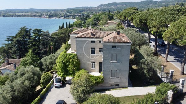 casa indipendente in vendita a Padenghe sul Garda