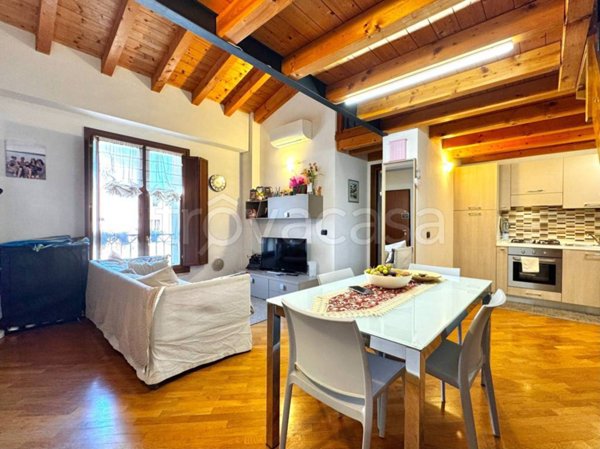 appartamento in vendita a Padenghe sul Garda