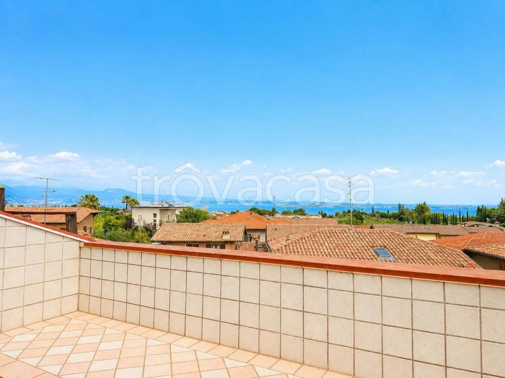 appartamento in vendita a Padenghe sul Garda