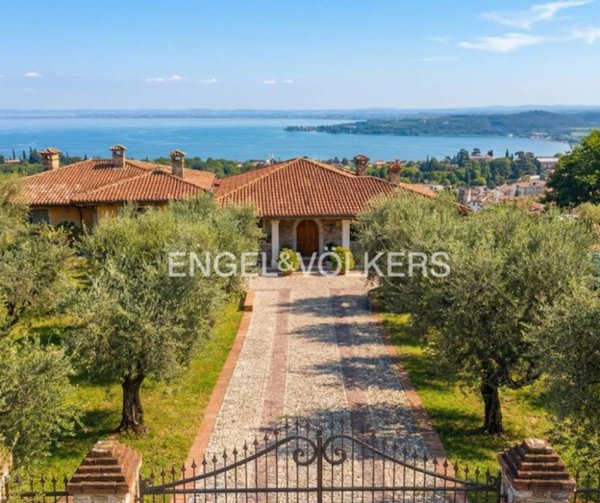 casa indipendente in vendita a Padenghe sul Garda