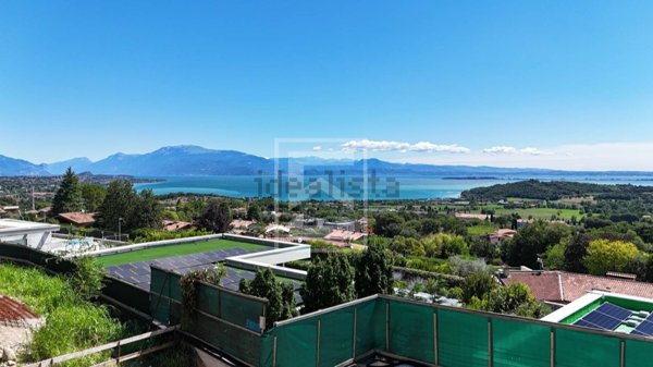 casa indipendente in vendita a Padenghe sul Garda
