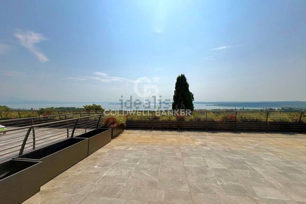 casa indipendente in vendita a Padenghe sul Garda