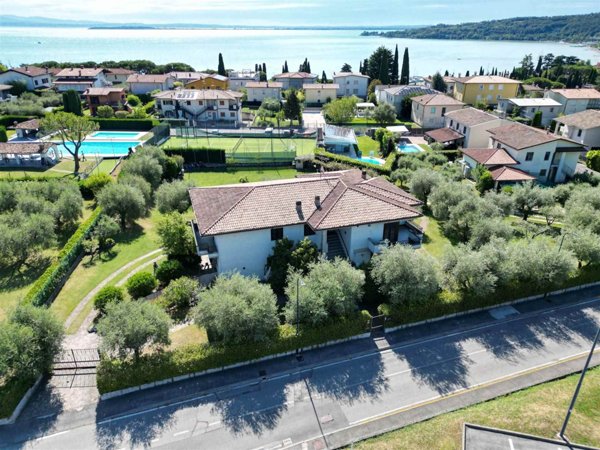 casa indipendente in vendita a Padenghe sul Garda