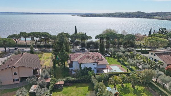 casa indipendente in vendita a Padenghe sul Garda