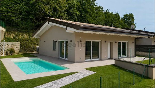casa indipendente in vendita a Padenghe sul Garda