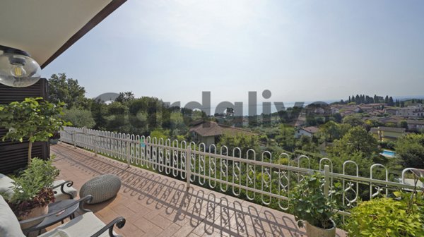 casa indipendente in vendita a Padenghe sul Garda