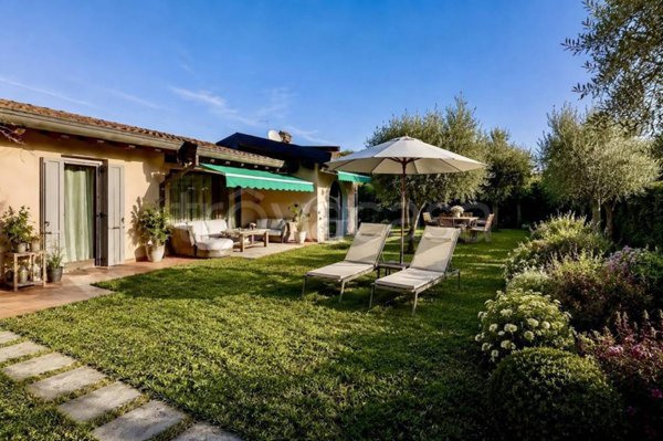 casa indipendente in vendita a Padenghe sul Garda