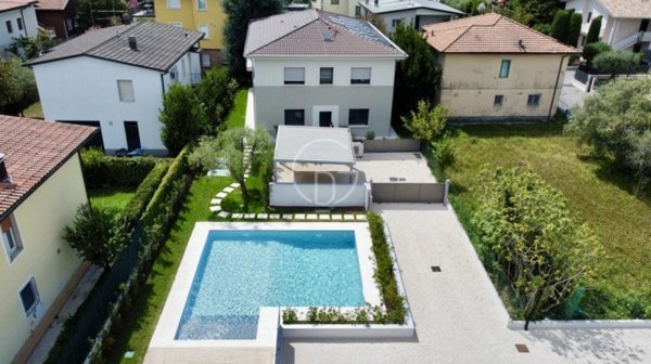 casa indipendente in vendita a Padenghe sul Garda