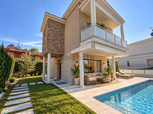 casa indipendente in vendita a Padenghe sul Garda