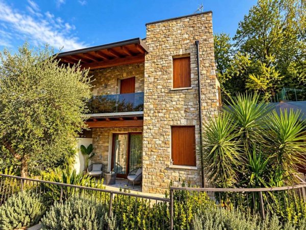casa indipendente in vendita a Padenghe sul Garda