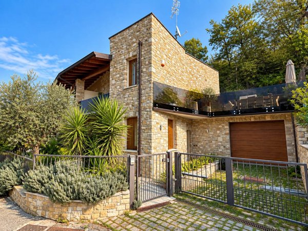 casa indipendente in vendita a Padenghe sul Garda